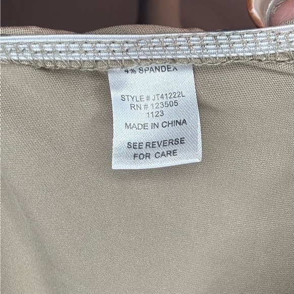 Blouses/flannels/button downs-2 ofor $20 or 3 for $30 (Mix & Match) - Picture 5 of 6